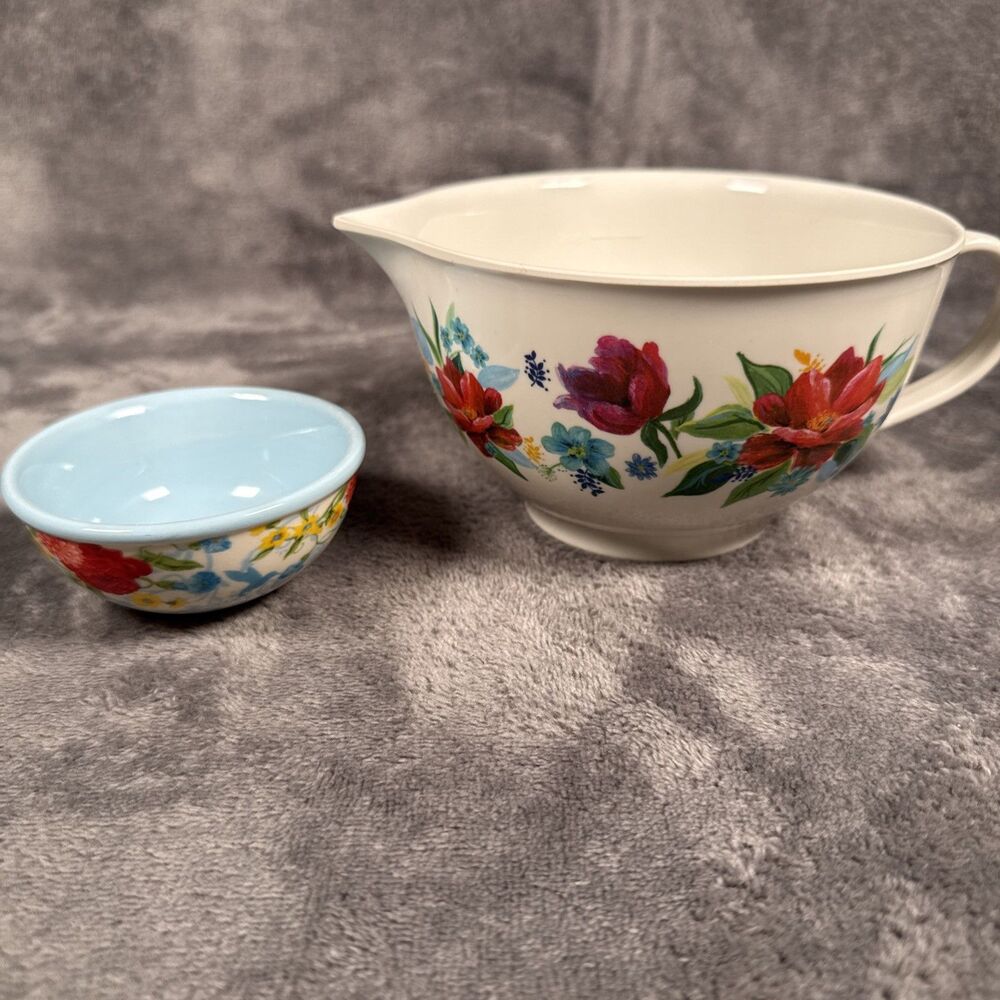 The Pioneer Woman Melamine Floral 2 Cup Measuring Cup W Spout Plastic Gravy Boat